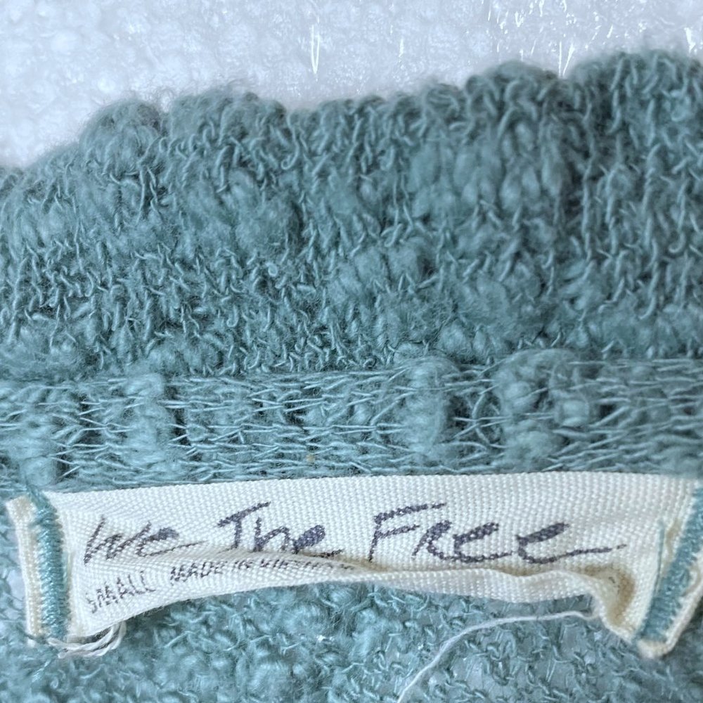 We The Free People S Blue Ocean Air Hacci Pullover Knit Top Lightweight V-Neck - Picture 2 of 10